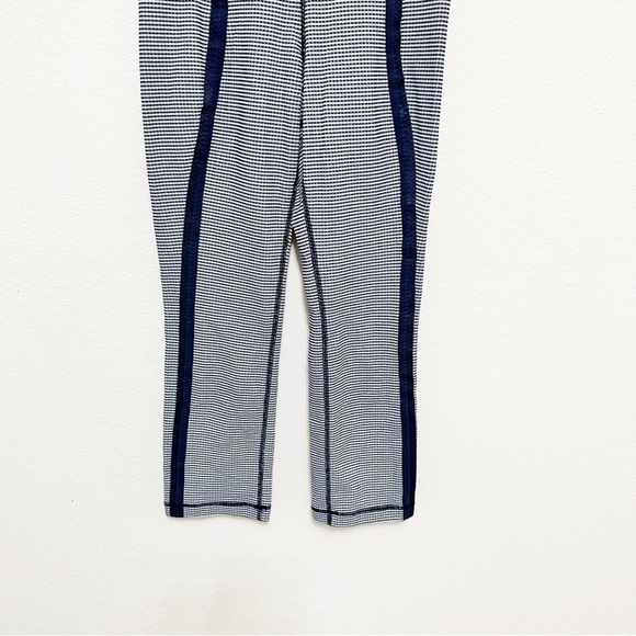 Lululemon Coast To Class Pant *Gingham Inkwell leggings size 4 - Picture 7 of 12